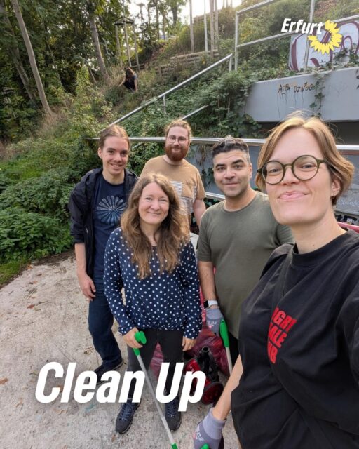 Am Samstag haben wir die Böschung am 
Flutgraben vom Müll befreit ♻️

Skurrilster Fund heute: ein Staubsauger im Gebüsch. Ein großes DANKE an alle, die heute dabei waren und mitgeholfen haben! 

#erfurt #grüneerfurt #cleanup #grunwirkt #cleanuperfurt