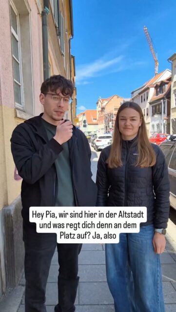 Die Erfurter Altstadt ist richtig schön mit ihren Gassen💚

Doch gerade an heißen Sommertagen wird deutlich: An vielen Stellen fehlen Bäume und schattige Plätze. Dabei machen Stadtgrün und entsiegelte Flächen unsere Innenstadt lebenswerter und schützen Menschen, Tiere und das Stadtklima.

Es gibt auch gute Beispiele, die zeigen, wie eine grünere und kühlere Altstadt aussehen kann. 🌳 Davon brauchen wir mehr!

Wo wünscht ihr euch mehr Bäume und Schatten? Schreibt es uns in die Kommentare! 👇

#Erfurt #Altstadt #ErfurtAltstadt #Stadtgrün #Klimaanpassung LebenswerteStadt GrüneErfurt Thüringen