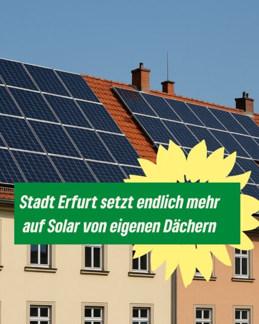 🌞 Sonnenstrom von städtischen Dächern – Erfurt startet durch!
Unsere Stadt will endlich mehr eigene Dächer mit Solaranlagen ausstatten. Dafür sollen das Gebäudeamt und die Stadtwerke künftig enger zusammenarbeiten. Ein Vorhaben, das wir GRÜNE mit Nachdruck unterstützen.
💬 „Erfurt verschenkt bisher viel zu viel Potenzial“, sagt unsere Klimaexpertin @lau.ra_wahl. Statt 100 Megawatt Solarleistung bis 2020 haben wir bis Ende 2023 gerade mal 92 erreicht und das bei nur 56 städtischen Gebäuden mit Solaranlagen.
🔋 Jetzt soll Schluss sein mit dem Hinterherhinken: Mehr Solar bedeutet mehr Klimaschutz und mehr Einnahmen für Erfurt – allein 2023 kamen durch vermietete Dächer rund 45.000 € zusammen.
✅ Solarstrom ist saubere Energie, die sich lohnt – für Stadt, Klima und Zukunft.