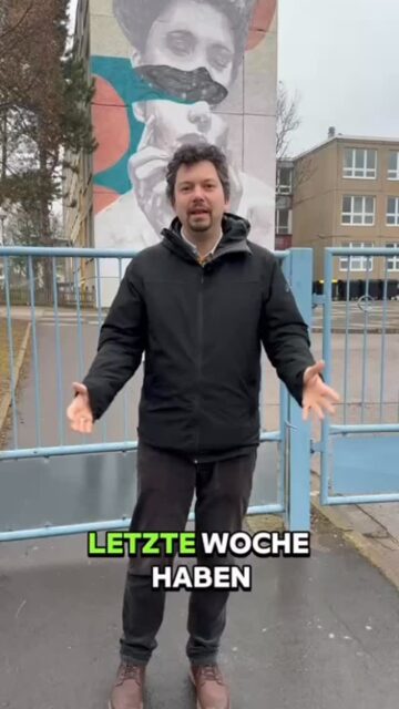 Doppelhaushalt 2026/2027 beschlossen ✅ Ein Thema schmerzt trotzdem besonders.

Letzte Woche haben wir im Stadtrat wichtige grüne Erfolge im neuen Doppelhaushalt erzielt. Wir freuen uns über viele Projekte, die jetzt umgesetzt werden können. Für mehr Klimaschutz, soziale Gerechtigkeit und eine zukunftsfähige Stadt. 🌿

Ein Punkt bleibt aus bildungspolitischer Sicht jedoch ein echter Wermutstropfen: die Entscheidung zur Gemeinschaftsschule 9 am Hirnzigenweg.

Das Schulgebäude ist in einem baulich katastrophalen Zustand. Eine Sanierung ist längst überfällig. Noch besser wäre ein moderner Neubau auf einer direkt angrenzenden Fläche. Die Chance dafür lag auf dem Tisch. 🏫

Doch die Mehrheit des Stadtrats, bestehend aus CDU, AfD und großen Teilen der SPD, hat diese Möglichkeit abgelehnt. 
�Für uns ist klar: Bildung braucht gute Räume, Verlässlichkeit und Zukunft. Wir geben nicht auf und setzen uns weiter für die beste Lösung für Schüler*innen, Eltern und Lehrkräfte ein.

Unsere Schulen dürfen nicht auf der Strecke bleiben.

#Doppelhaushalt #StadtratErfurt #GrünWirkt #Bildungsgerechtigkeit #GrüneErfurt