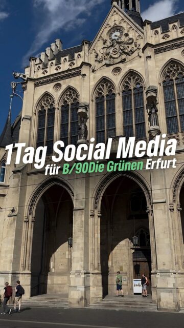 Hey hier ist Felix 👋
wie ihr wisst, mache ich hier Social Media für die @gruene_erfurt💚 

Ich habe euch mal tagsüber mitgenommen und gezeigt, was zu meinen Aufgaben gehört. Wenn ihr mehr Einblicke unserer Arbeit sehen wollt: kommentiert👇liked❤️ und folgt💚 uns!

#erfurt #grüneerfurt #grünwirkt #socialmediawork #grün