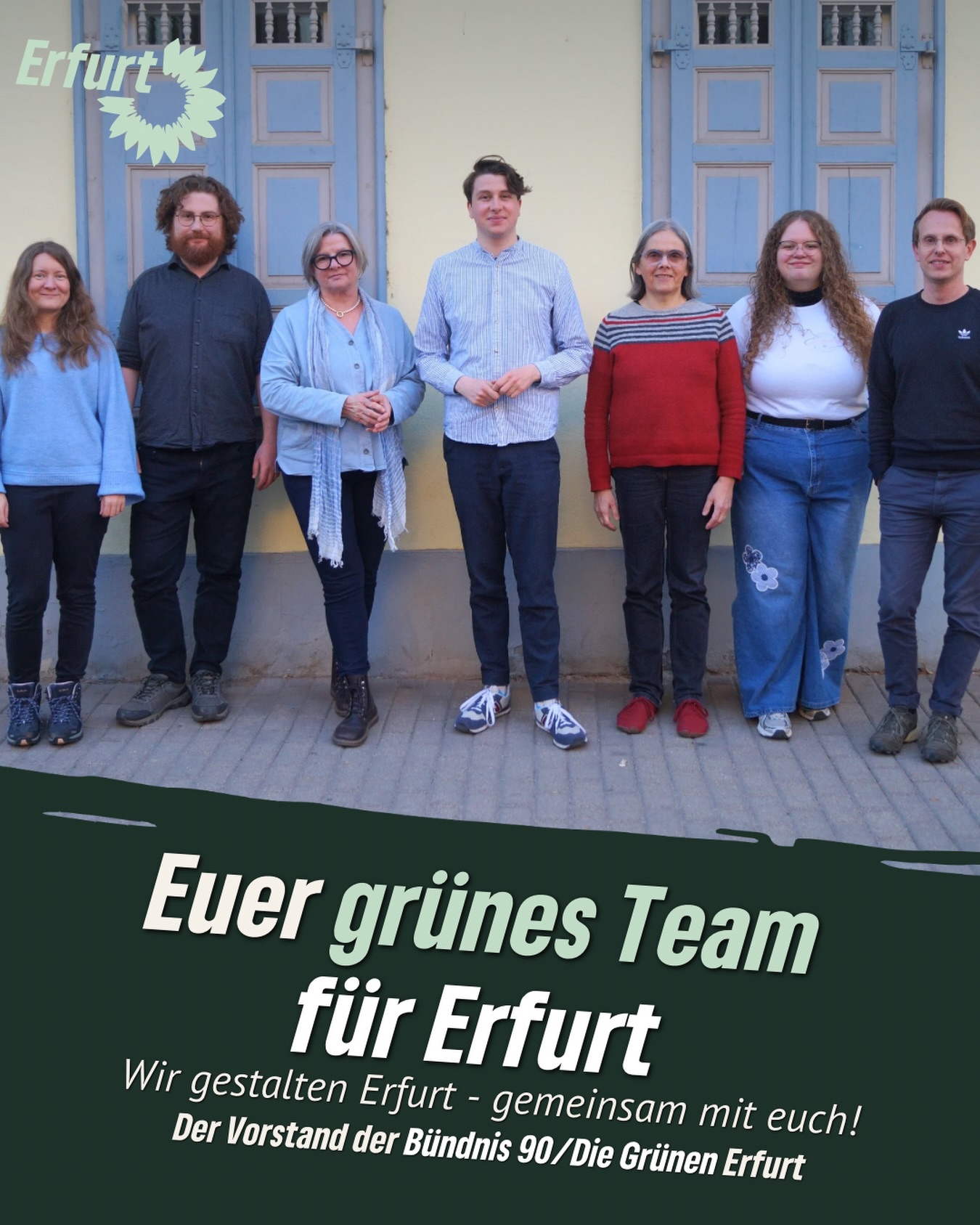 💚Unser Vorstand der Bündnis 90/Die Grünen Erfurt - Vorstellung Vorstand ✅

🌻Wir sind ein motiviertes Team, das entschlossen ist, Dinge anzupacken und Erfurt Schritt für Schritt grüner und gerechter zu gestalten. Wir haben uns in den letzten Wochen einzeln vorgestellt. Der neue Kreisvorstand bringt eine Vielzahl von Erfahrungen, Ideen und Perspektiven mit. Gemeinsam für eine bessere Stadt ziehen wir alle am gleichen Strang – für eine Stadt, die für alle von Vorteil ist.

Vielen Dank, dass ihr uns auf diesem Weg begleitet und uns mit euren Themen, Fragen und Impulsen immer wieder antreibt.☺️✨

Euer Kreisvorstand

#erfurt #grüneerfurt #kreisvorstand #vorstand #bündnisgrüneerfurt