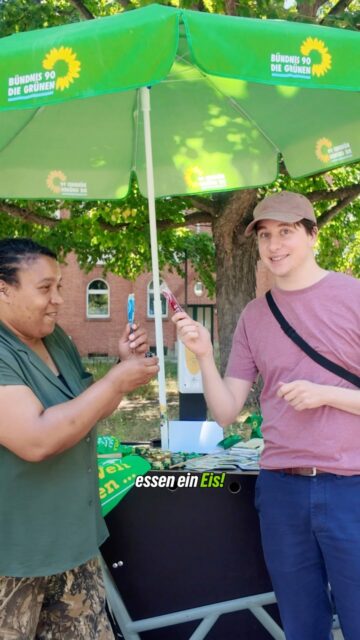 Danke für den guten Austausch!🗣️
Am Samstag stand unsere Stadträtin Doreen Denstädt am Nordpark 💚
Danke für die vielen Gespräche, die offenen Worte und die Zeit, die ihr euch genommen habt.
Ein Thema kam immer wieder auf: der Hundeführerschein.🦮
Mehr dazu in diesem Video⬆️
#erfurt #grüneerfurt #lassunsreden #hundeführerschein #grüneimstadtrat